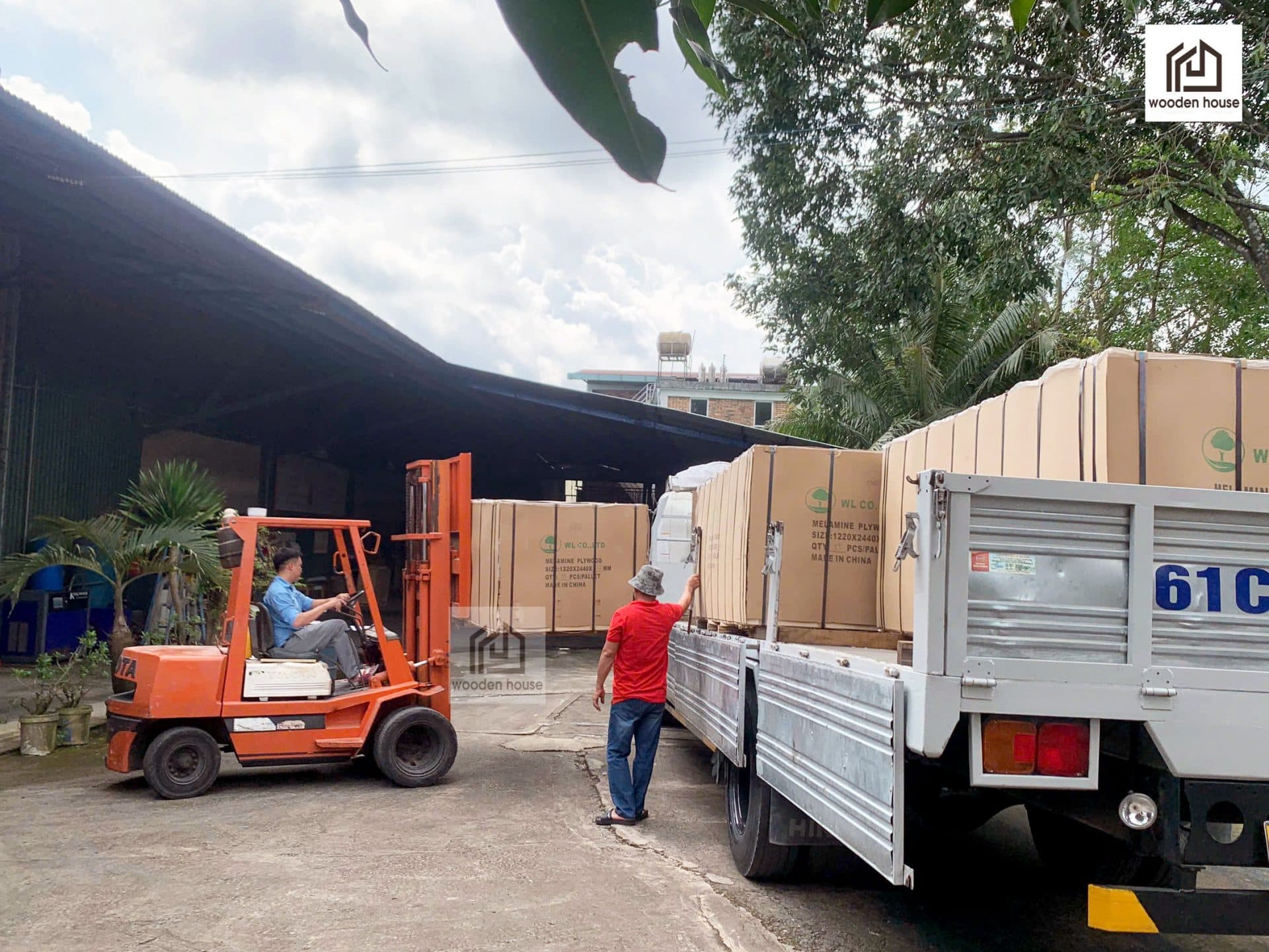 Providing Melamine Coated Plywood
