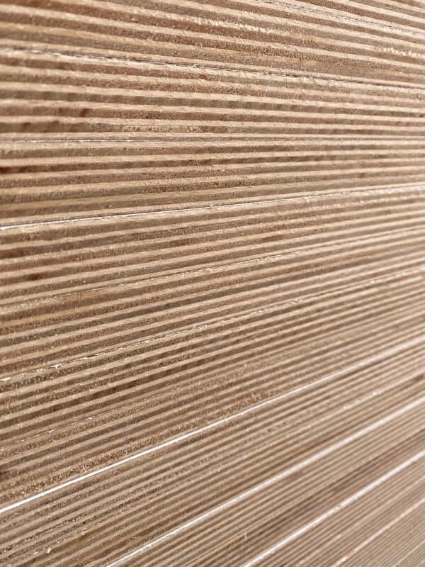 Plywood for furniture with exposed edges
